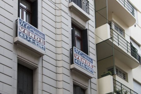 <p>Inmobiliarias argentinas prevén caída de hasta 10% en precios de propiedades</p>