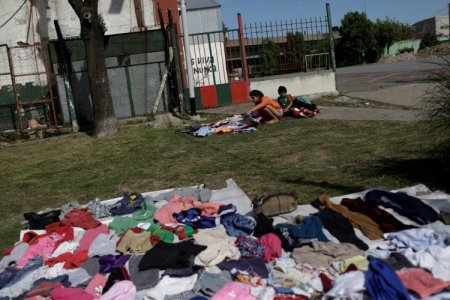 <p>Mercados de trueque, una solución para sobrevivir a la inflación en Argentina</p>