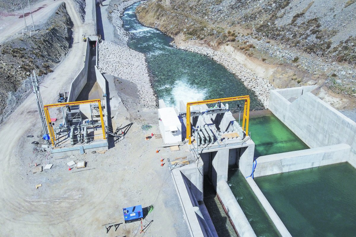 <p>Dos arbitrajes internacionales, flanco en la Suprema de NY y US$ 90 millones en disputa: la desconocida batalla entre Alto Maipo y constructora Strabag</p>