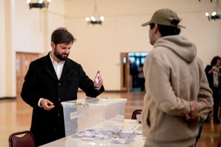 <p>Chilenos rechazan por segunda vez en las urnas una propuesta de nueva Constitución</p>