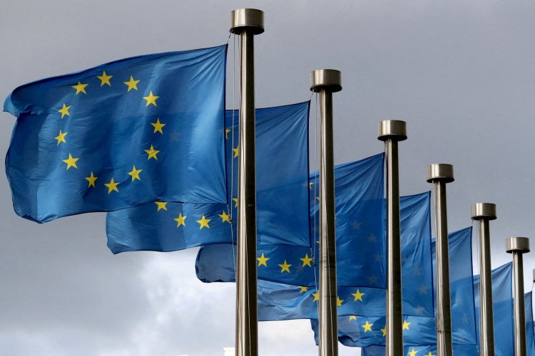 <p>La Unión Europea acuerda con Estados Unidos extender la suspensión de aranceles al acero y aluminio</p>