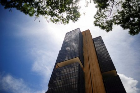 <p>Superávit comercial récord de Brasil en 2023 podría ser difícil de mantener en 2024</p>