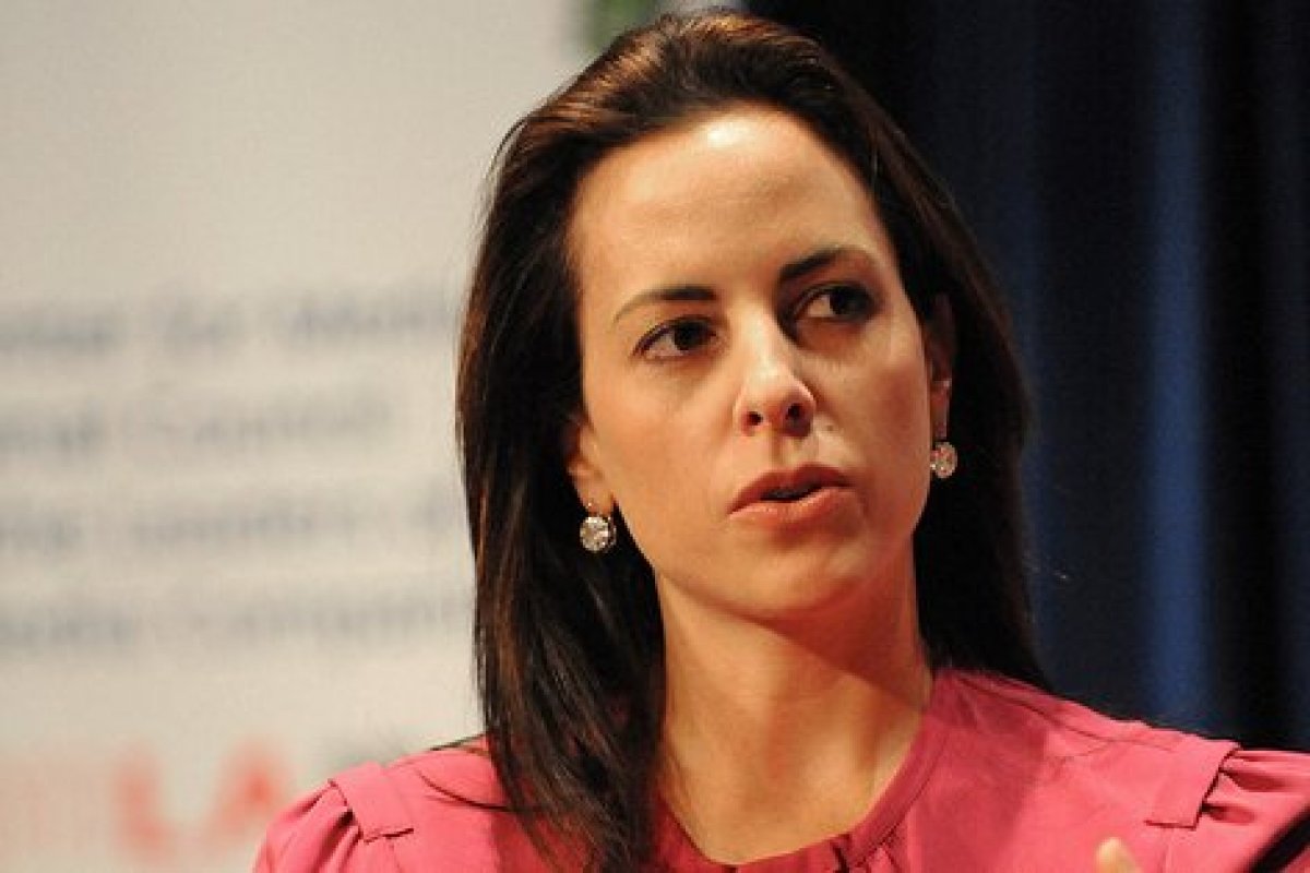 <p>El adiós a su padre y los vínculos con Chile: quién es Adriana Cisneros</p>
