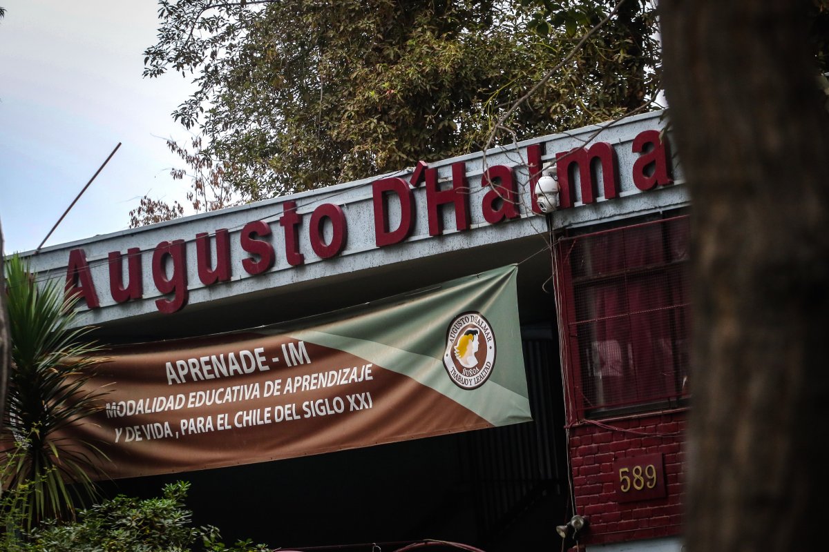 <p>Del orgullo a la inquietud: cuatro miradas a la receta del Augusto D’Halmar, el liceo municipal mejor rankeado en la PAES</p>