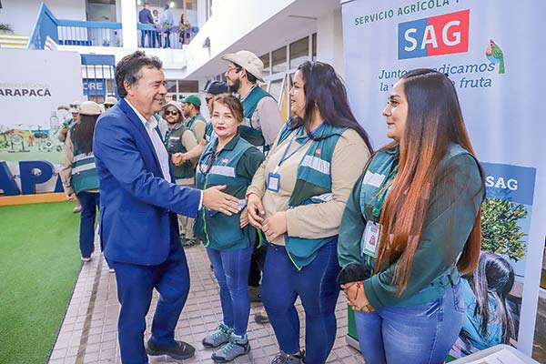 Ministro Valenzuela destaca avances en poner freno al contrabando de productos agrícolas