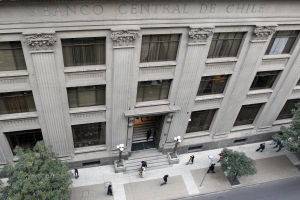 <p>Banco Central califica de “personales” dichos de Naudon y adelanta que revisará nuevo escenario en la reunión de enero</p>