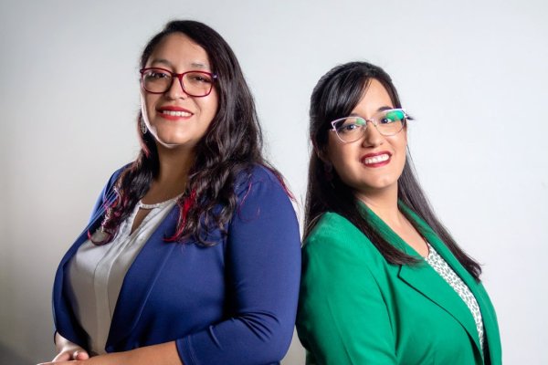 Camila Cárdenas y Valentina Veloso, socias fundadoras de Yaku.