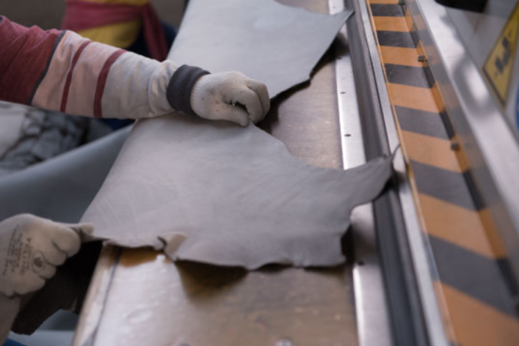 <p>Brasileña Durlicouros entrega en Europa el primer cargamento de cuero procedente de ganado 100% rastreado</p>