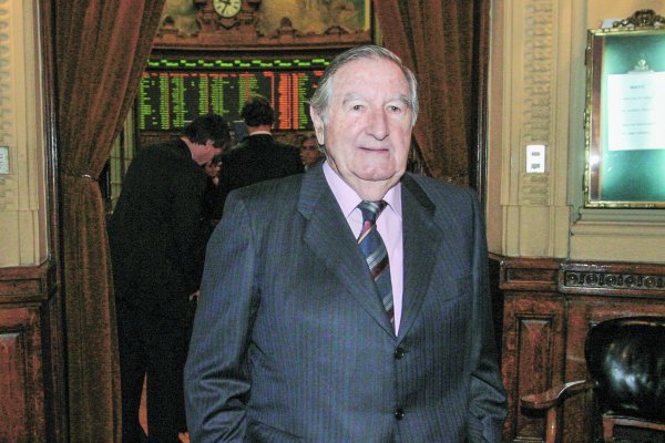 Una fuente de soda, carteras, El Principito, LAN, el Real Madrid, la DC: Episodios en la vida de Juan Cueto Sierra