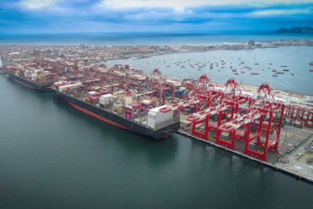 <p>DP World impulsa inversiones portuarias por más de US$ 3.500 millones en América Latina</p>