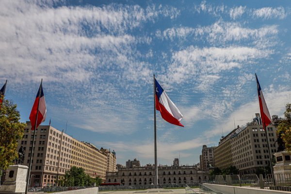 <p>Inesperada caída en 2023 anticipa un débil comienzo de año y mercado aplica sesgo a la baja al PIB de 2024</p>