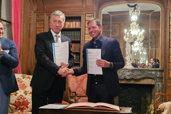 El presidente de France Hydrogène, Philippe Boucly, y el director ejecutivo de H2 Chile, Marcos Kulka.