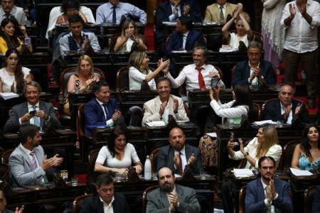 <p>Victoria para Milei: congreso aprobó en general la Ley Ómnibus tras maratónicas sesiones</p>