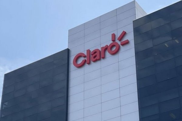 La dura batalla de las telcos en Colombia: 10 de las 11 empresas se lanzan contra Claro por competencia desleal