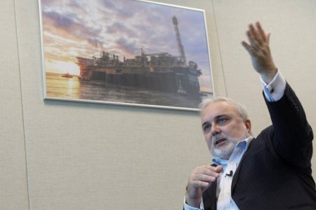 <p>Petrobras planea gasto de US$ 100 mil millones para sobrevivir hasta el "desvanecimiento del petróleo"</p>