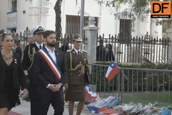 <p>Ahora en DF | La llegada del Presidente Boric a la ceremonia de despedida de Sebastián Piñera</p>