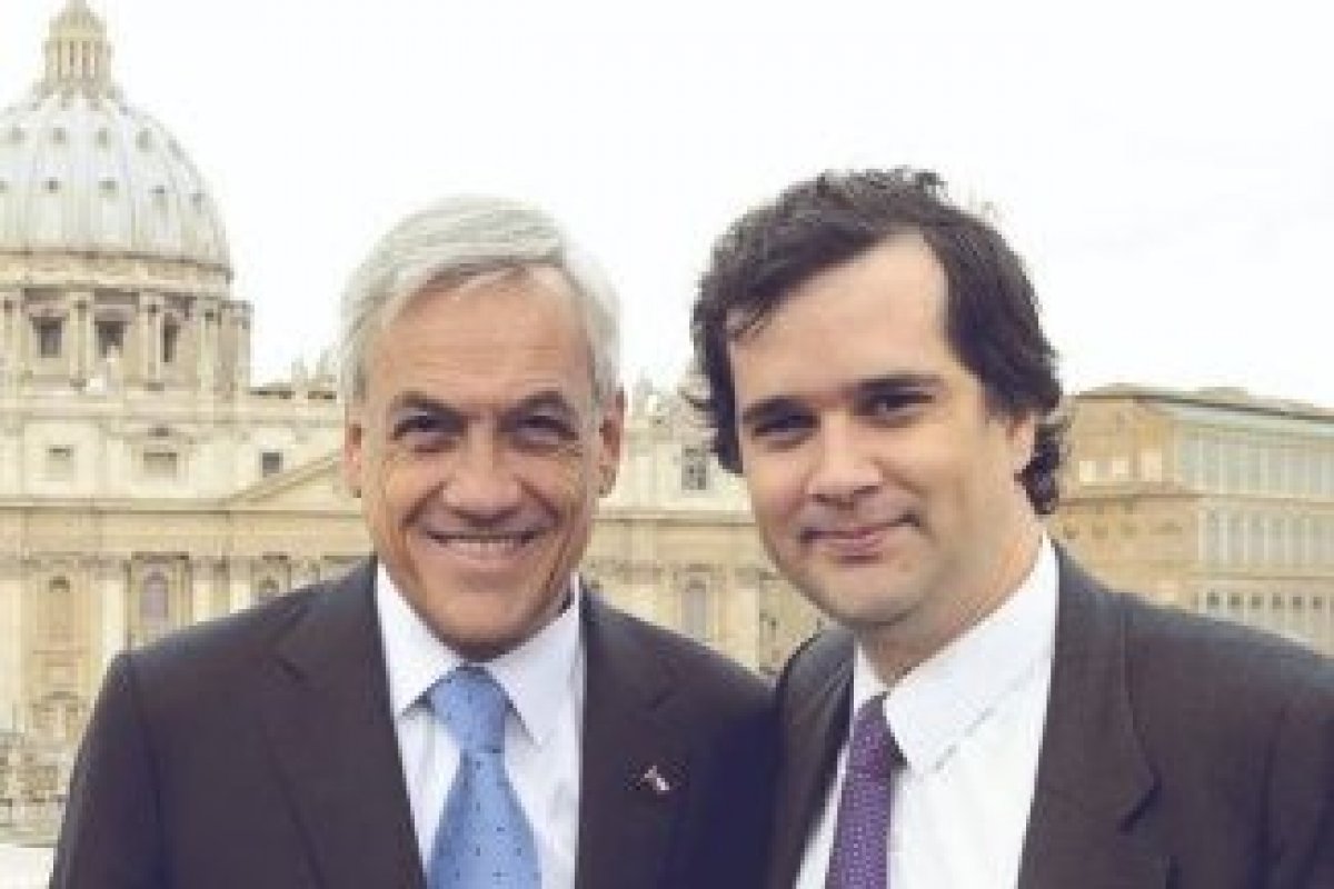 <p>Ignacio Rivadeneira: “(En 2001 se cayó de un escenario ) y se vino solo con tres costillas quebradas en un bus hasta Santiago”</p>