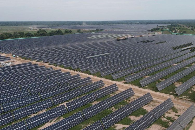 <p>Colombia: Enel inauguró el parque solar más grande del país con 400 mil paneles</p>