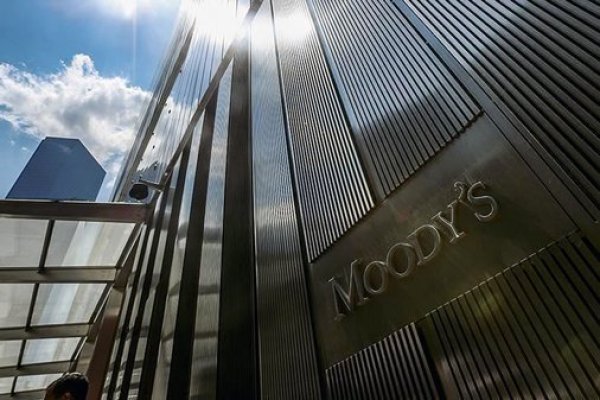 Moody’s advierte que el principal desafío para las metas fiscales de Chile es el asegurar ingresos