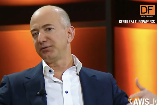 <p>Ahora en DF | Jeff Bezos completa venta de 50 millones de acciones de Amazon por más de 8.500 millones</p>