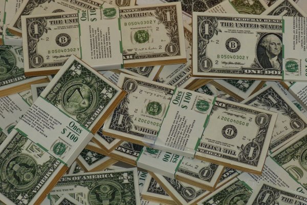 <p>Pregunta al experto | ¿Por cuánto tiempo se mantendrá el alza del dólar?</p>