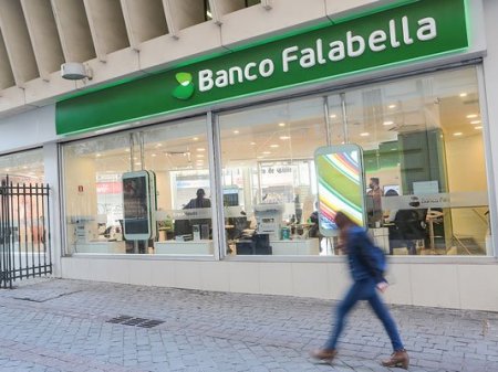 <p>Banco Falabella traza hoja de ruta para 2024 tras cerrar un año con una caída de más de 50% en sus ganancias</p>