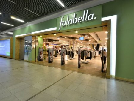 <p>Falabella culmina 2023 con caída de 8,5% en sus ingresos, pero logra reducir indicador de deuda financiera</p>