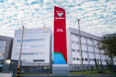 <p>Ministerio de Economía no ve viable la privatización de Petroperú por el momento</p>