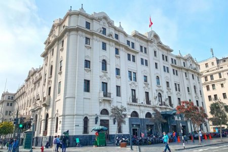 <p>Gran Hotel Bolívar: a 100 años de su construcción, el primer "cinco estrellas" de Perú quiere recuperar su antiguo esplendor</p>