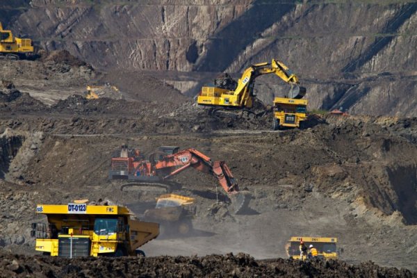 Peruana Volcan confirmó dos joint venture con chilena Antofagasta Minerals para explorar cobre
