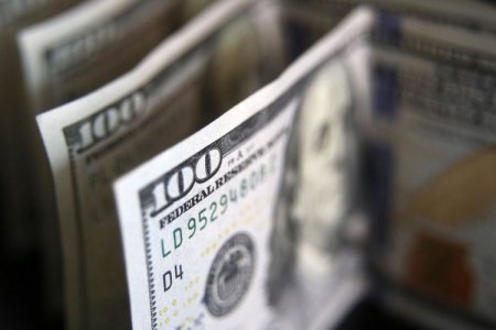 <p>Dólar blue en Argentina vuelve a bajar y perfora el piso de los 1.000 pesos</p>