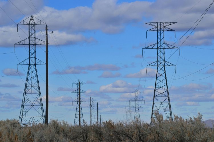 <p>Proinversión de Perú presenta 15 proyectos eléctricos a inversionistas por más de US$ 900 millones</p>