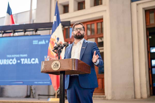 Boric afirmó que “pese a que hay escépticos todavía, este año vamos a volver a crecer”. Foto: Presidencia