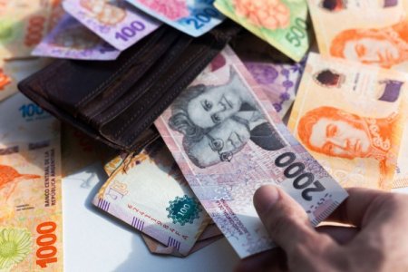 <p>Reducción de la tasa de interés, carry trade y dólar: las tres medidas del Banco Central de Argentina para abordar el entorno económico del país</p>