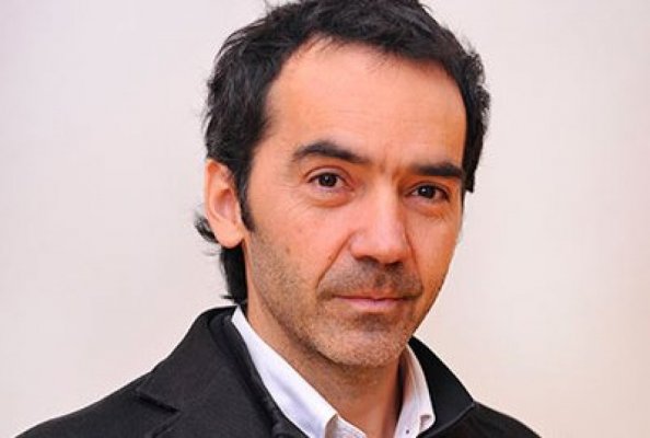 El doctor en Literatura que reemplaza a Francisco Covarrubias como Decano de Artes Liberales en la UAI