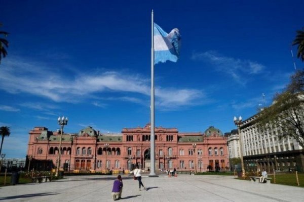 S&P sube calificación soberana de largo plazo de Argentina a CCC, tras realizar canje de deuda