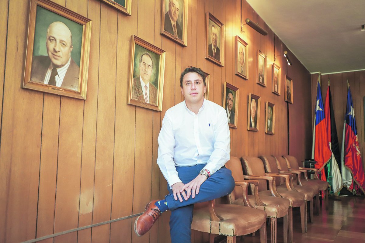 <p>Diego Khamis: “Uno esperaría escuchar más voces israelíes en contra de las acciones de Netanyahu”</p>