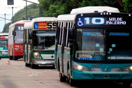 <p>Caputo recalculó el alza de colectivos y gas en Argentina: ¿cuáles son las razones detrás del cambio?</p>