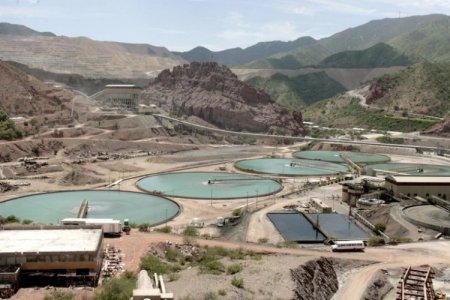 <p>Southern Copper planea invertir casi US$ 700 millones en mina peruana de cobre Cuajone</p>