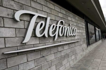 Desafíos macros y competencia en Perú presionarían desempeño de Telefónica, según Moody's