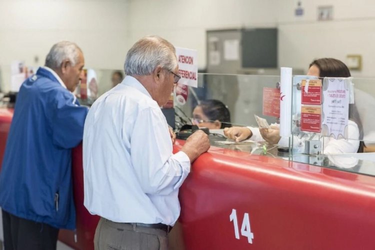 <p>Séptimo retiro de fondos en Perú: advierten que vaciaría las cuentas de 7 millones de personas</p>