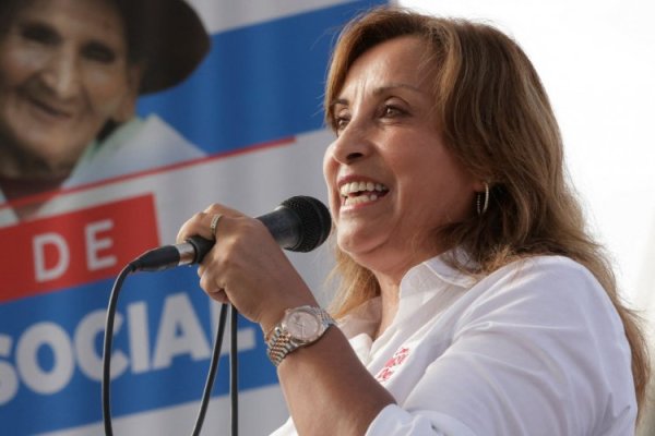 <p>Crisis política en Perú: escándalo de corrupción que involucra a Dina Boluarte en el caso Rolex desencadena la renuncia de dos ministros</p>