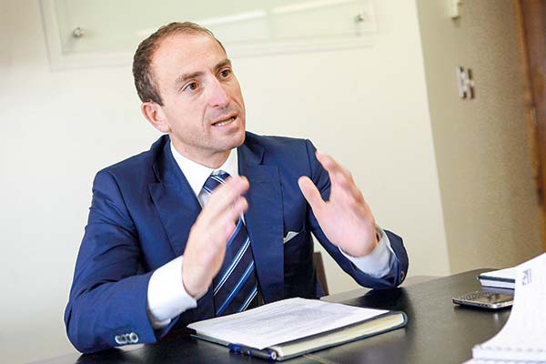Antonio Jalaff rompe silencio y critica como "innecesaria" precautoria de LarrainVial: “Busca diluir su propia responsabilidad contractual”