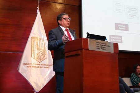 <p>Perú proyecta iniciar consultas previas para dar luz verde a 12 proyectos mineros</p>