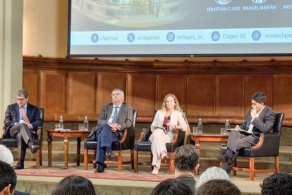 Economistas apuntan a la demanda interna, productividad y política para impulsar el crecimiento