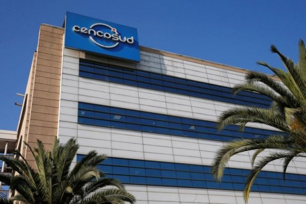 Jumbot: el curioso error de Milei que encendió una polémica entre el gobierno argentino y el grupo chileno Cencosud