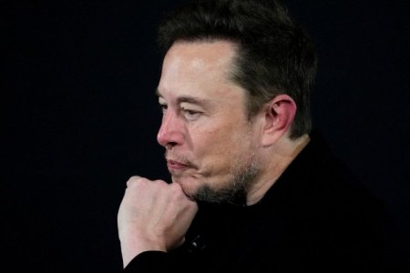 <p>Musk planea despedir al 10% de los empleados de Tesla en todo el mundo</p>