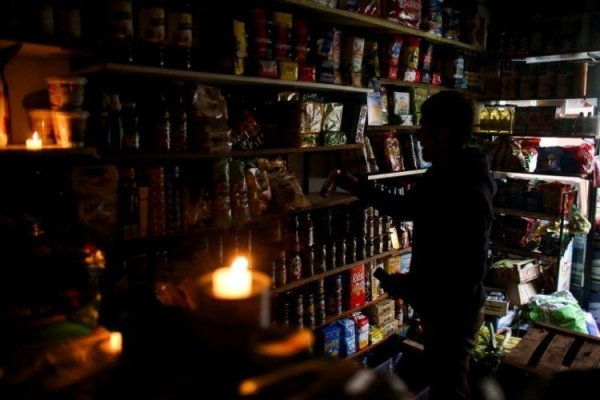 Duro golpe al sueño de la interconexión: Ecuador declara emergencia eléctrica tras suspensión de suministro desde Colombia