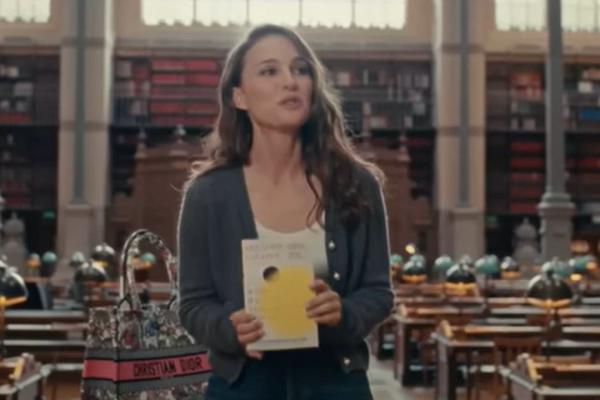 Natalie Portman vuelve a recomendar otro libro de Labatut