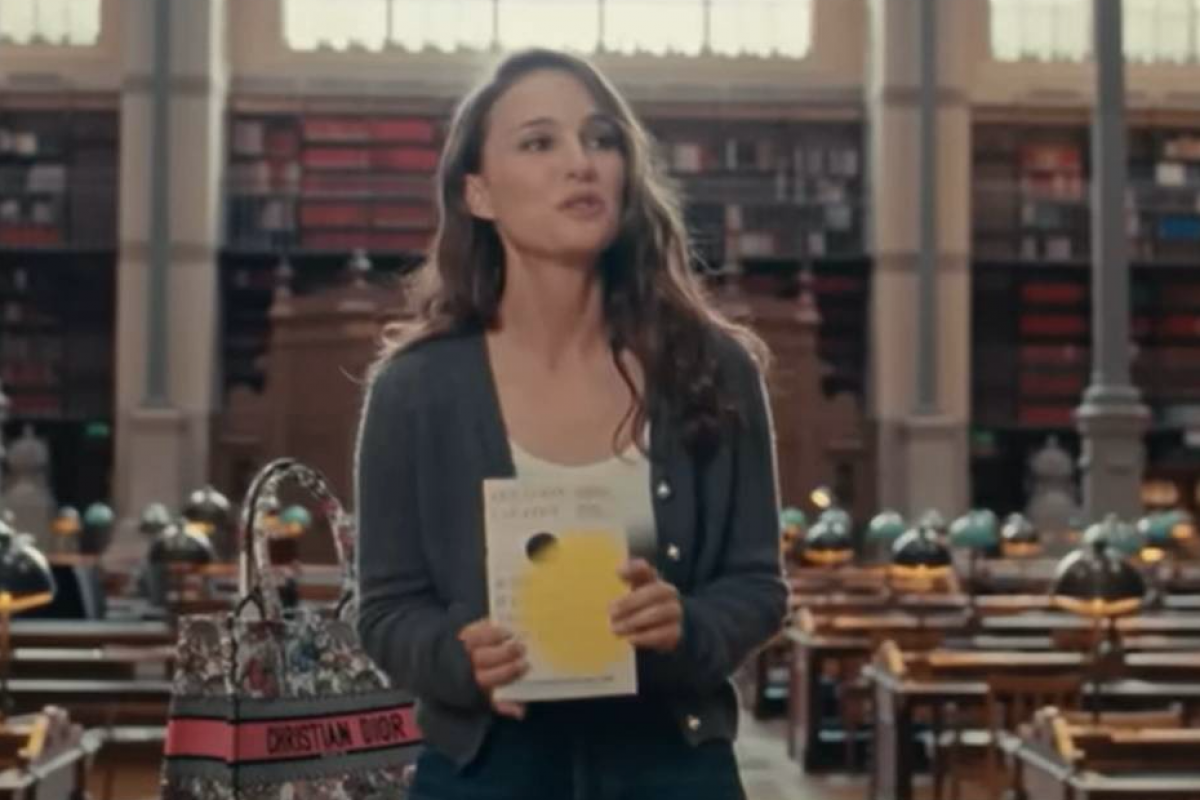 <p>Natalie Portman vuelve a recomendar otro libro de Labatut</p>